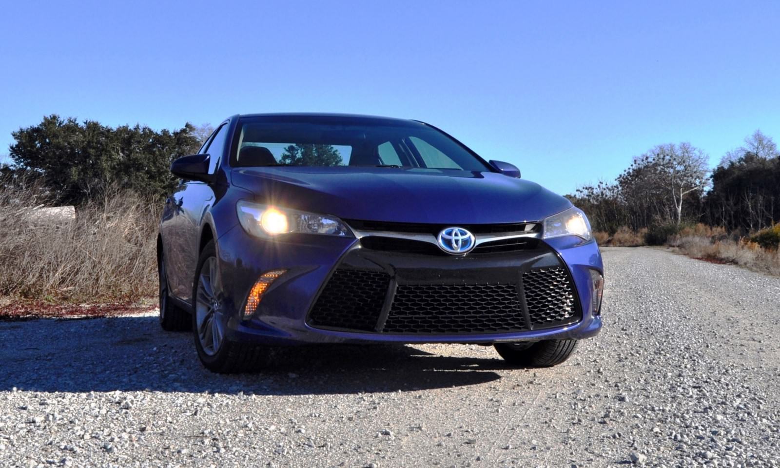 toyota camry se versus le #3