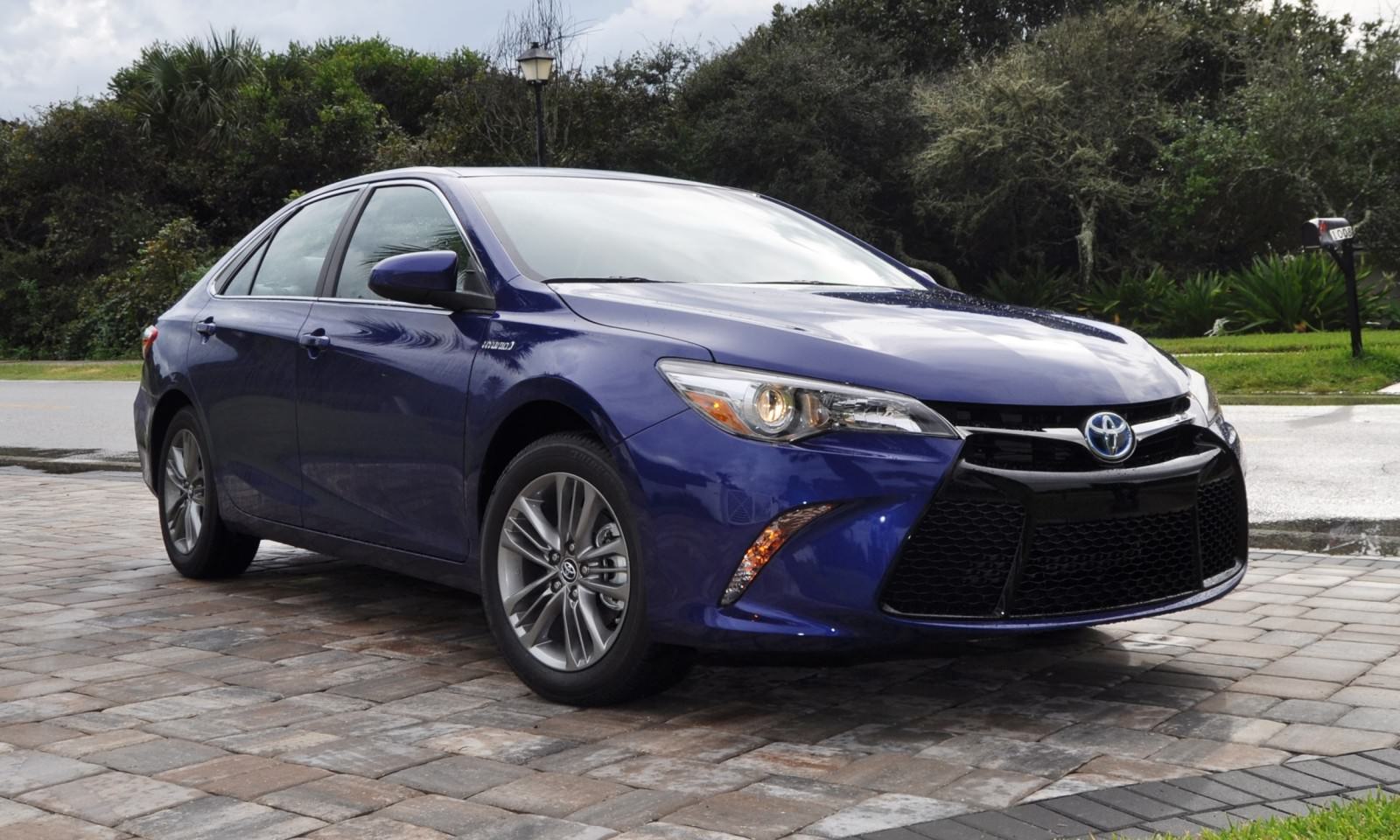 Build your own toyota camry hybrid