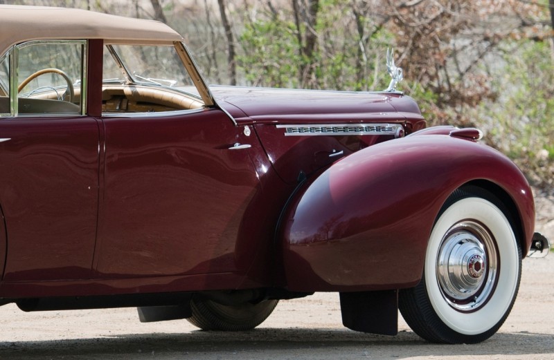 1940 Packard Custom Super Eight Convertible Sedan by Darrin 2