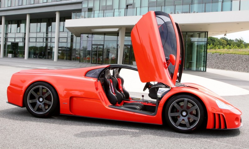 2001 Volkswagen W12 Coupe Concept Introduces Huge Engine and Hypercar Performance to VW Lore 15