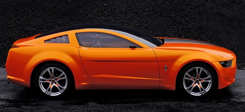 2006 Giugiaro Ford Mustang Concept Was Ringer vs In-House Ford Designs 11