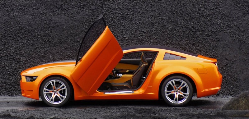 2006 Giugiaro Ford Mustang Concept Was Ringer vs In-House Ford Designs 12