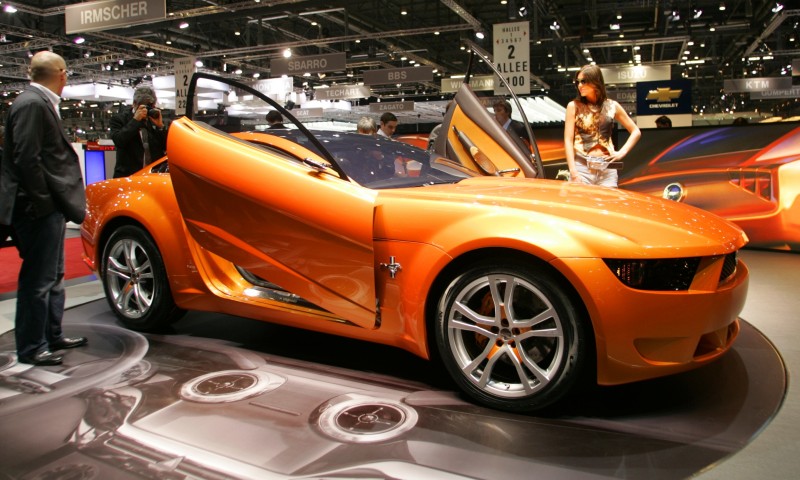 2006 Giugiaro Ford Mustang Concept Was Ringer vs In-House Ford Designs 26