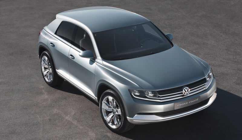 2011 Volkswagen Cross Coupe SUV Concept 23