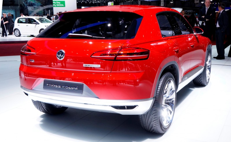 2011 Volkswagen Cross Coupe SUV Concept 8