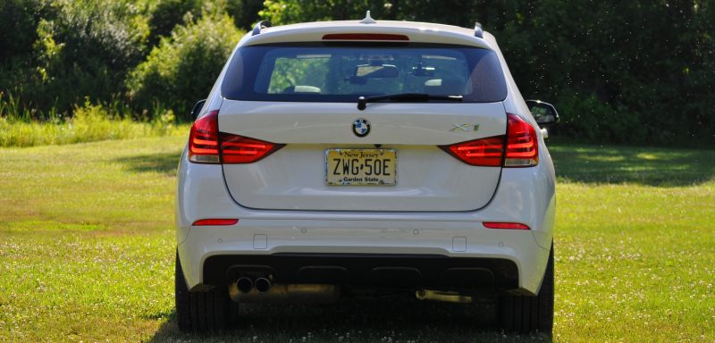 BMW X1 sDrive28i M Sport - Alpine White in 60 High-Res Photos10