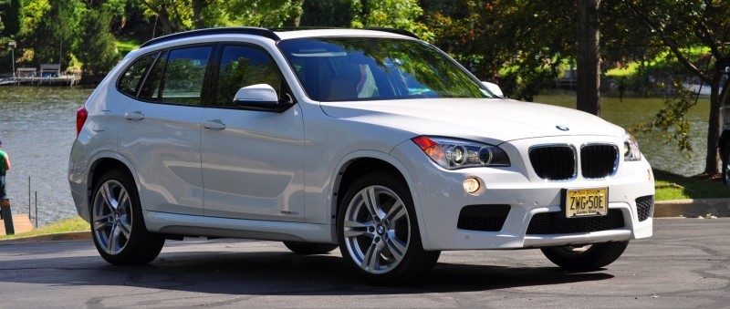 BMW X1 sDrive28i M Sport - Alpine White in 60 High-Res Photos36