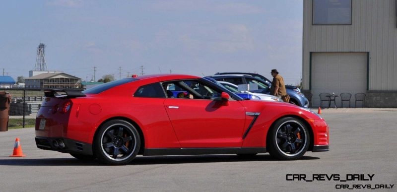 CarRevsDaily.com - First-Drive Photos - 2014 Nissan GT-R Black Edition7