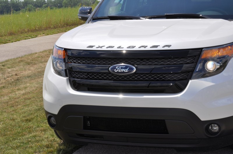 Ford Explorer Sport - Photo Showcase12