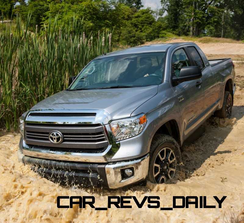 2014_Toyota_Tundra_SR5_011