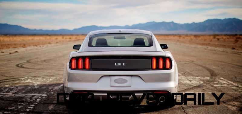 2015 Ford Mustang GT in Silver 30