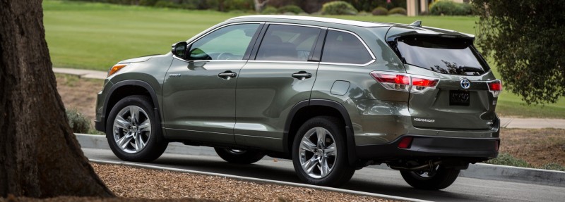 CarRevsDaily - 2014 Toyota Highlander Exterior Photo19