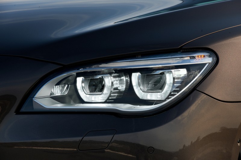 2014-BMW-750Li-Definitely-Not-Beautiful-or-Focused-But-Less-Adrift-as-SWB-750sci-with-Squared-Off-LED-Lights-Option-12