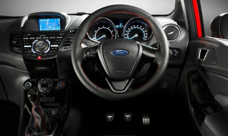 2014 Ford Fiesta Red Edition and Fiesta Black Edition Announced for UK 3