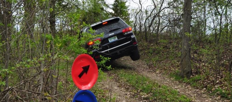2014 Jeep Grand Cherokee Shows Its Trail Rated Skills Off-Road 3