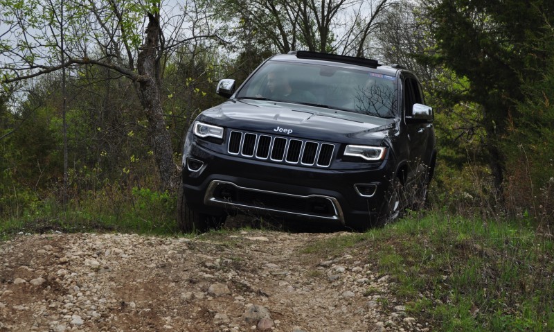 2014 Jeep Grand Cherokee Shows Its Trail Rated Skills Off-Road 40