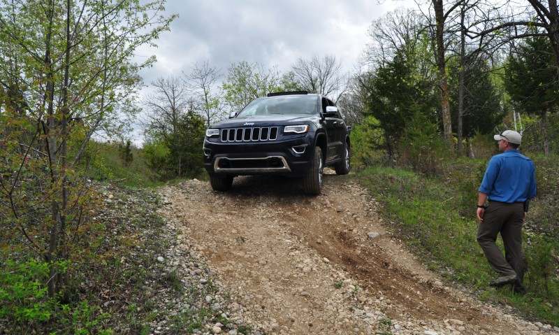 2014 Jeep Grand Cherokee Shows Its Trail Rated Skills Off-Road 44