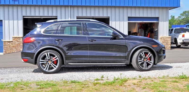 2014 Porsche Cayenne Turbo 16