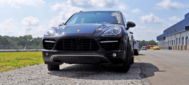 2014 Porsche Cayenne Turbo 38