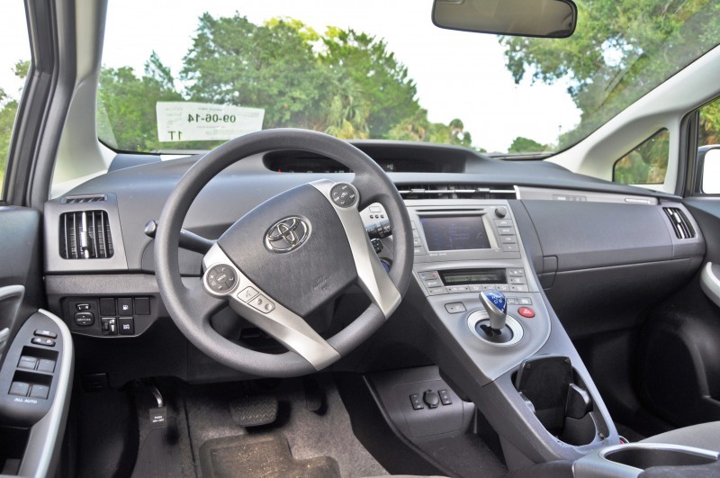 2014 Toyota Prius Plug-in Hybrid 44