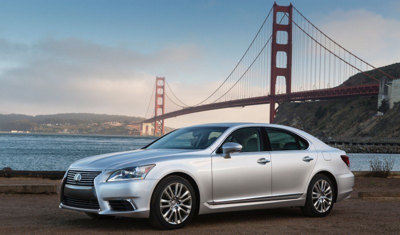 2013_Lexus_LS_460_013