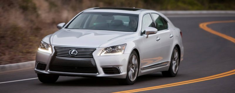 2013_Lexus_LS_460_017