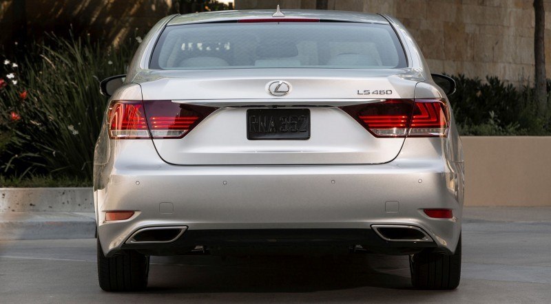 2013_Lexus_LS_460_020