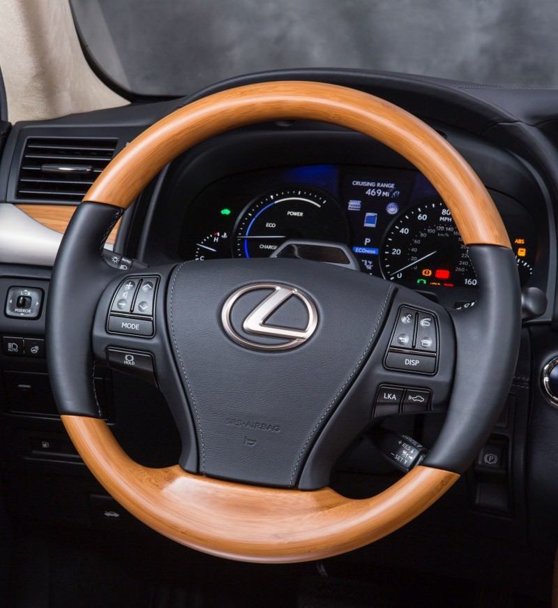 2013_Lexus_LS_600h_L_interior_003_D0A24A114E0E014DAA76E831EC1BB266B42B93D6