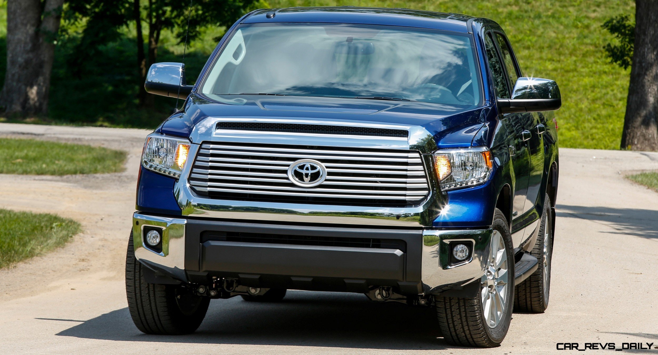 2014_toyota_tundra_ltd_005