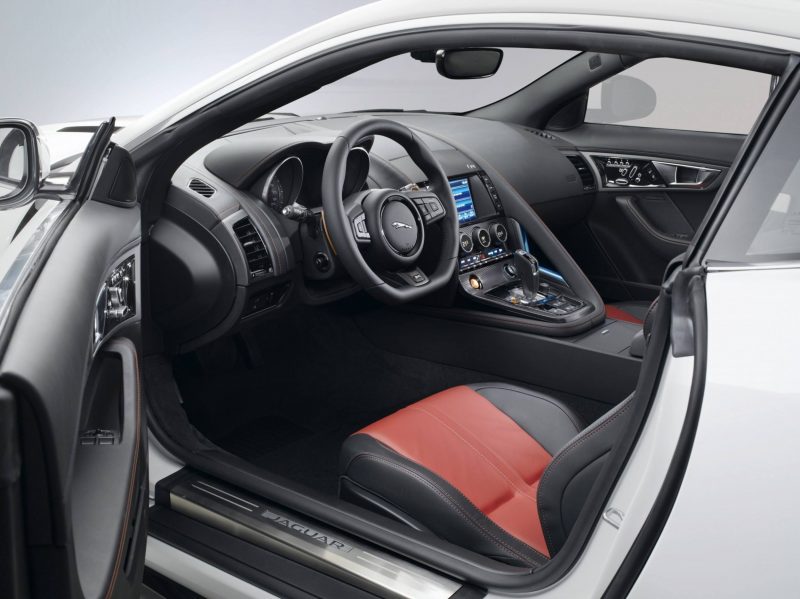 Jaguar Makes a WINNER!  2015 F-type Coupe INTERIOR10