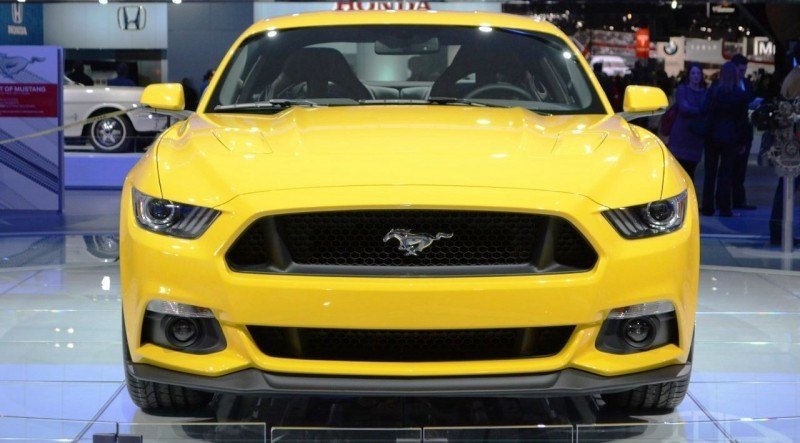 2015-Ford-Mustang-GT-at-2014-NAIAS-front