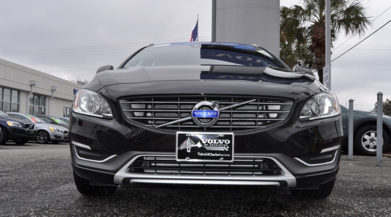 2015 Volvo V60 T5 Sport Pack -- Video Walkaround and 30 All-New Photos 4