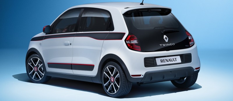 All-New Renault Twingo Packs Rear Engine, Four Doors and Cute New Style 12