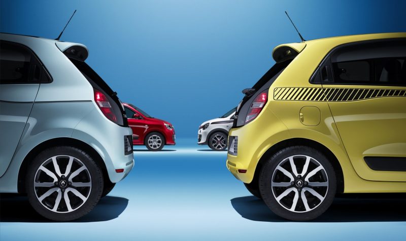 All-New Renault Twingo Packs Rear Engine, Four Doors and Cute New Style 2