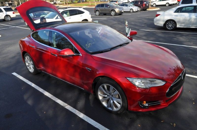2014 TESLA Model S 85 -- Road Test Video Review -- 1500-words -- 250 Images -- Smooth Power, Great Dynamics, Unequivocal EV Brilliance 24
