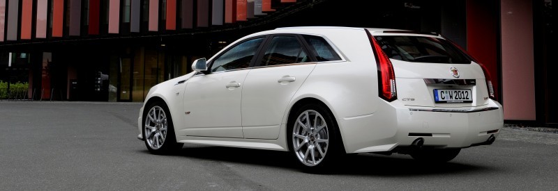 004_Cadillac_CTS-V_Sport_Wagon