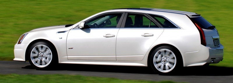 013_Cadillac_CTS-V_Sport_Wagon