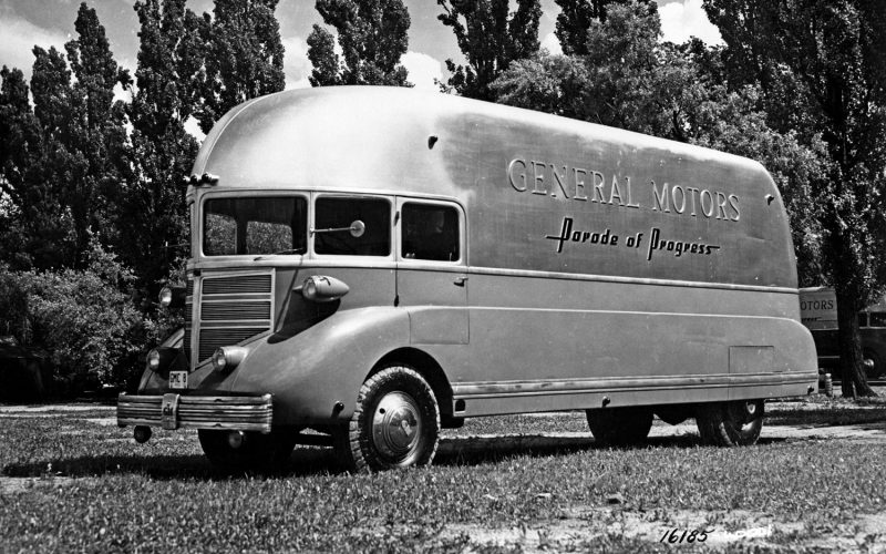 1936-GM-Parade-of-Progress-Streamliner