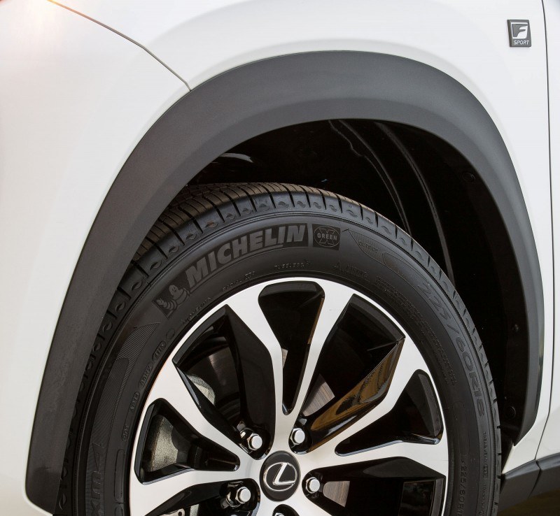 2015_Lexus_NX_200t_F_SPORT_009