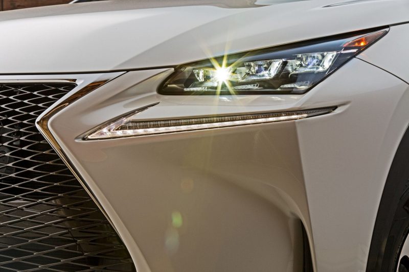 2015_Lexus_NX_200t_F_SPORT_010