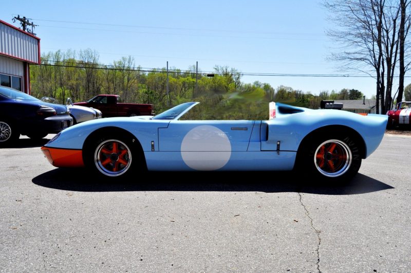 Car-Revs-Daily.com Imagines a Superformance GT40 Spyder 30