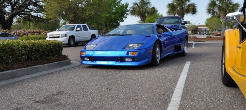 Car-Revs-Daily.com Supercars 1999 Lamborghini Diablo VT13