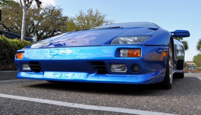 Car-Revs-Daily.com Supercars 1999 Lamborghini Diablo VT15