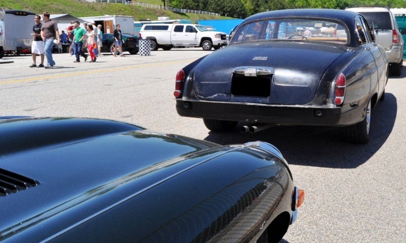 Road-Atlanta---Mitty-2014-Pit-Lane---~1965-JAGUAR-Mark-10-and-E-Type-Coupe-Side-by-Side-10