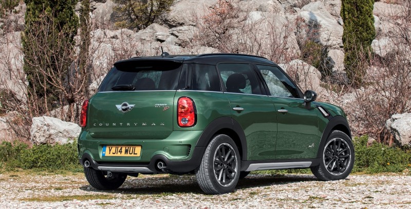 Car-Revs-Daily.com 2015 MINI Countryman Facelifted with LED and Dark Style Updates 10