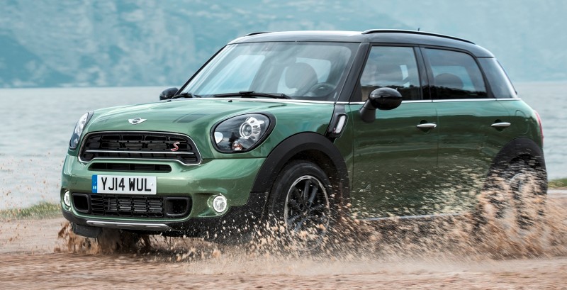 Car-Revs-Daily.com 2015 MINI Countryman Facelifted with LED and Dark Style Updates 21