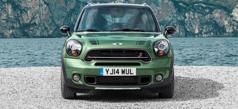 Car-Revs-Daily.com 2015 MINI Countryman Facelifted with LED and Dark Style Updates 4