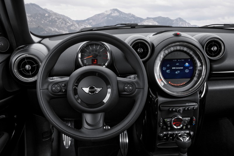 Car-Revs-Daily.com - 2015 MINI PACEMAN LED and Dark Style Updates 30