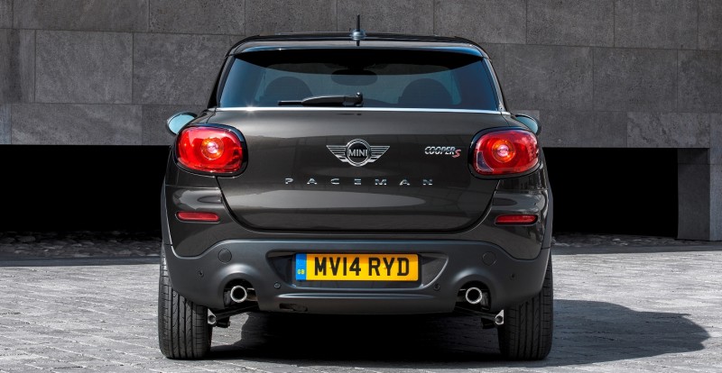 Car-Revs-Daily.com - 2015 MINI PACEMAN LED and Dark Style Updates 5