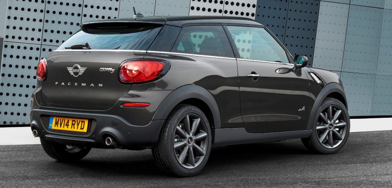 Car-Revs-Daily.com - 2015 MINI PACEMAN LED and Dark Style Updates 6